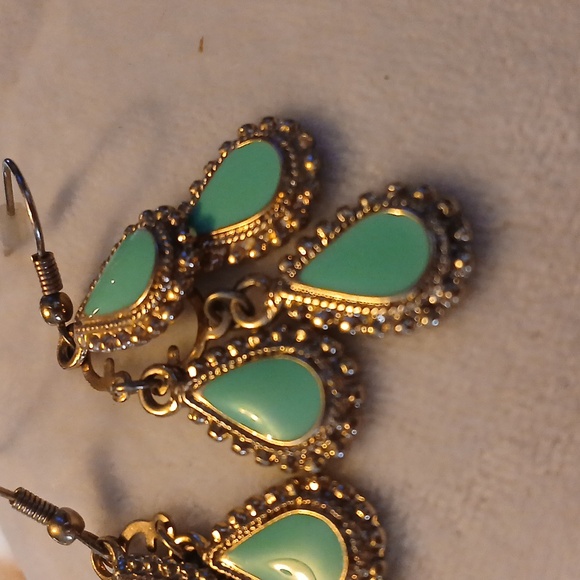 Turquoise look fish hook dangle earrings - Picture 2 of 6